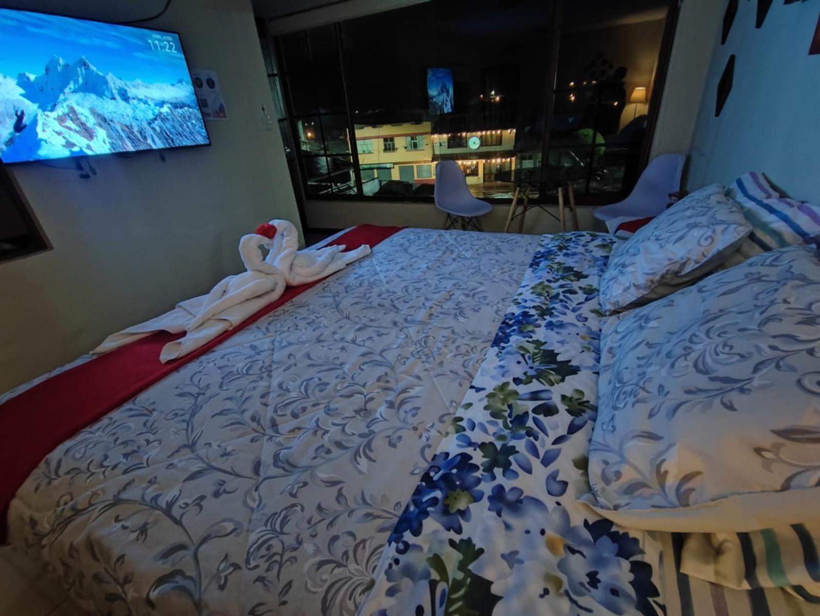 Turi Suite Con Jacuzzi, Centro De La Ciudad Baños Exterior foto